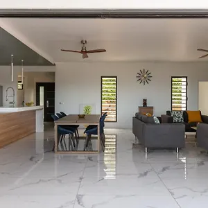 https://vini-villa-bora.frenchpolynesia-hotels.com